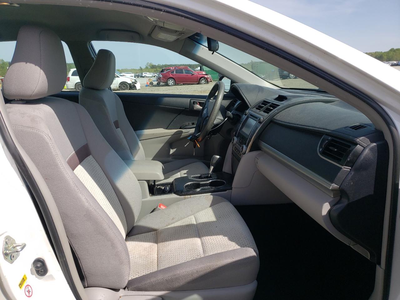 Photo 5 from auction – 2013 TOYOTA CAMRY L with VIN 4T4BF1FK2DR283068