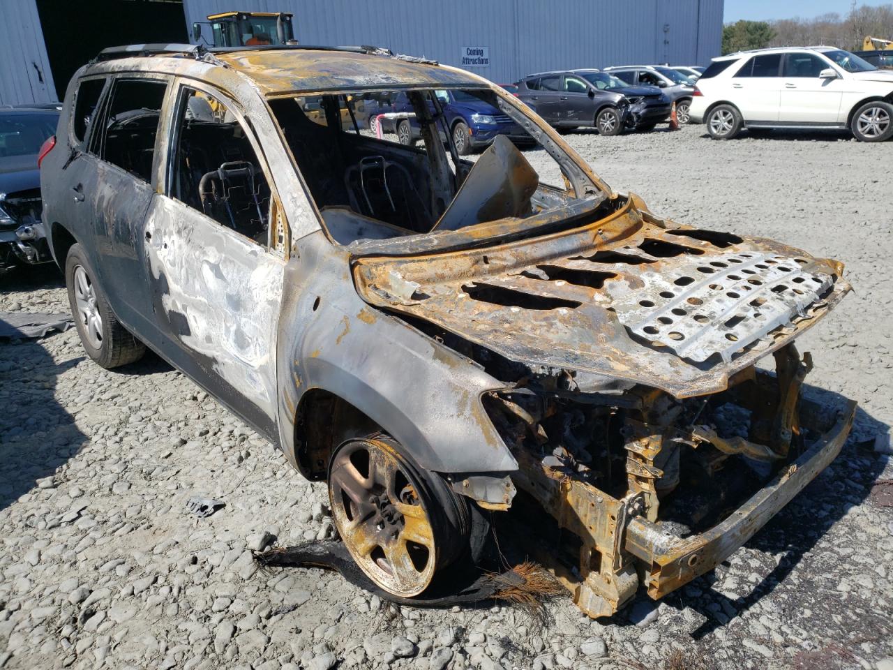 TOYOTA RAV4 2006 with VIN JTMBD33V465001492 - Photo from auction