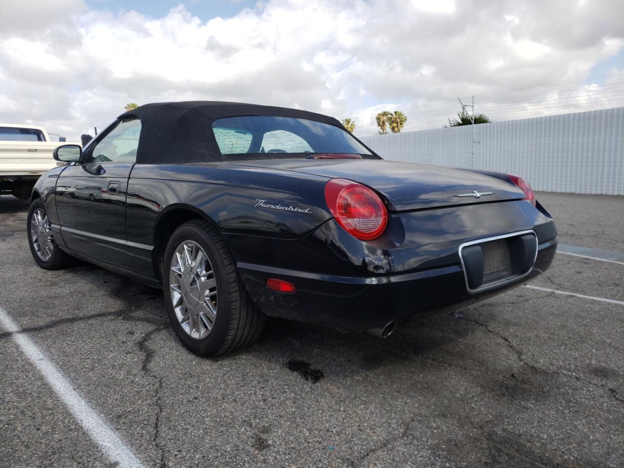 Photo 3 from auction – 2002 FORD THUNDERBIR with VIN 1FAHP64A72Y100045