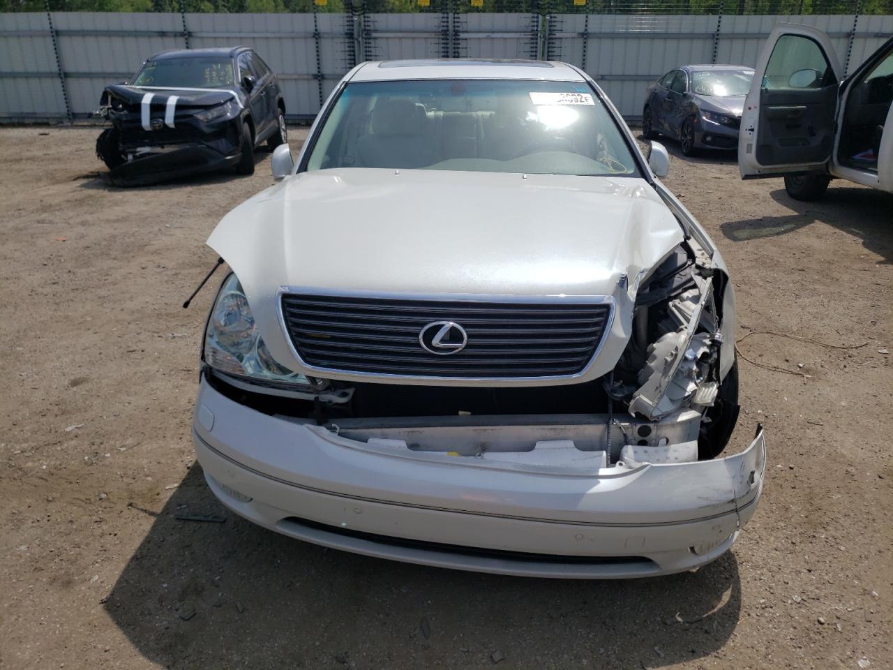 Photo 9 from auction – 2002 LEXUS LS 430 with VIN JTHBN30F720065252