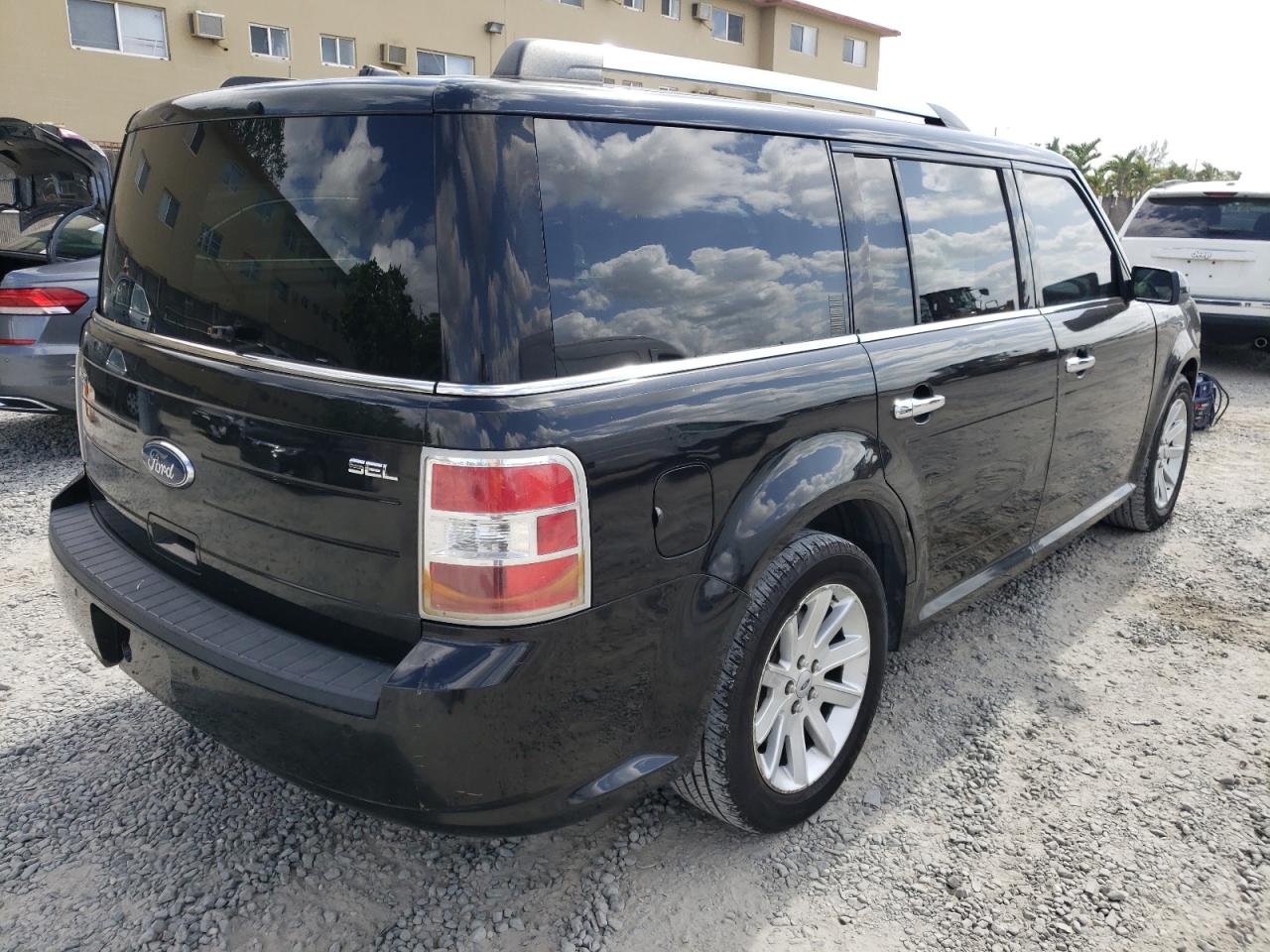 Photo 4 from auction – 2010 FORD FLEX SEL with VIN 2FMGK5CC4ABA79518
