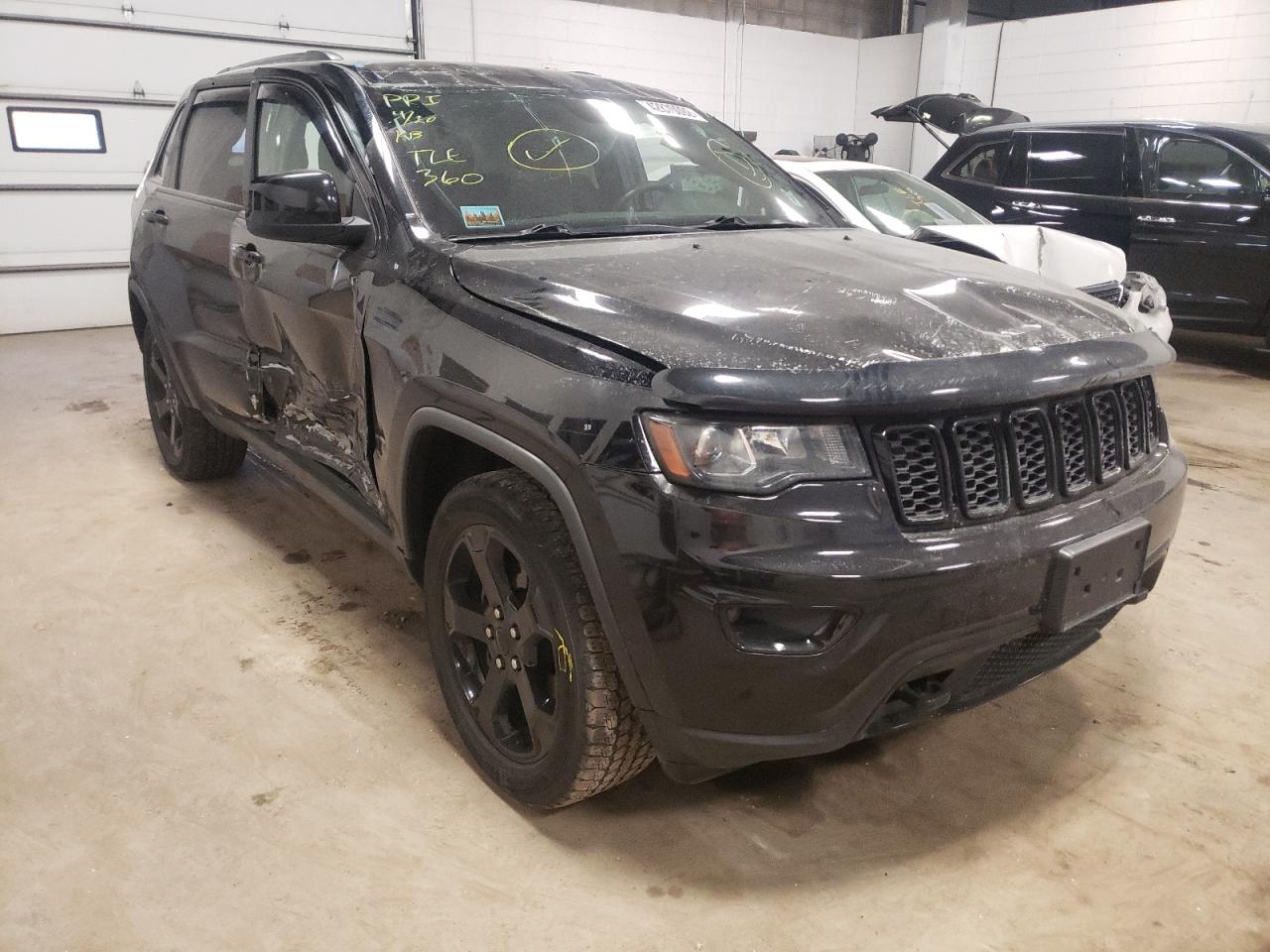 JEEP GRAND CHER 2018 with VIN 1C4RJFAG5JC393884 - Photo from auction
