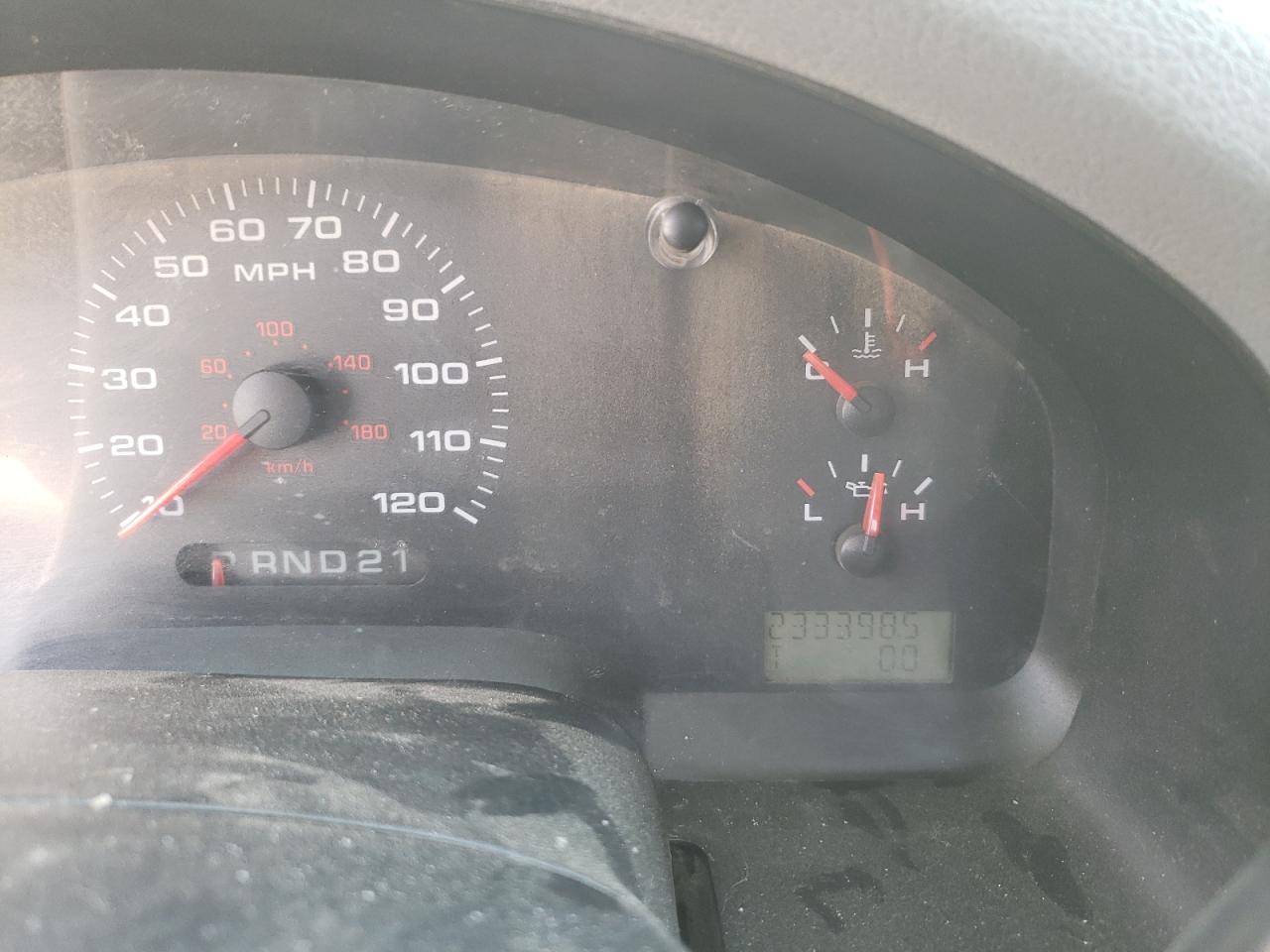Photo 8 from auction – 2004 FORD F150 with VIN 1FTRF14564NB12621