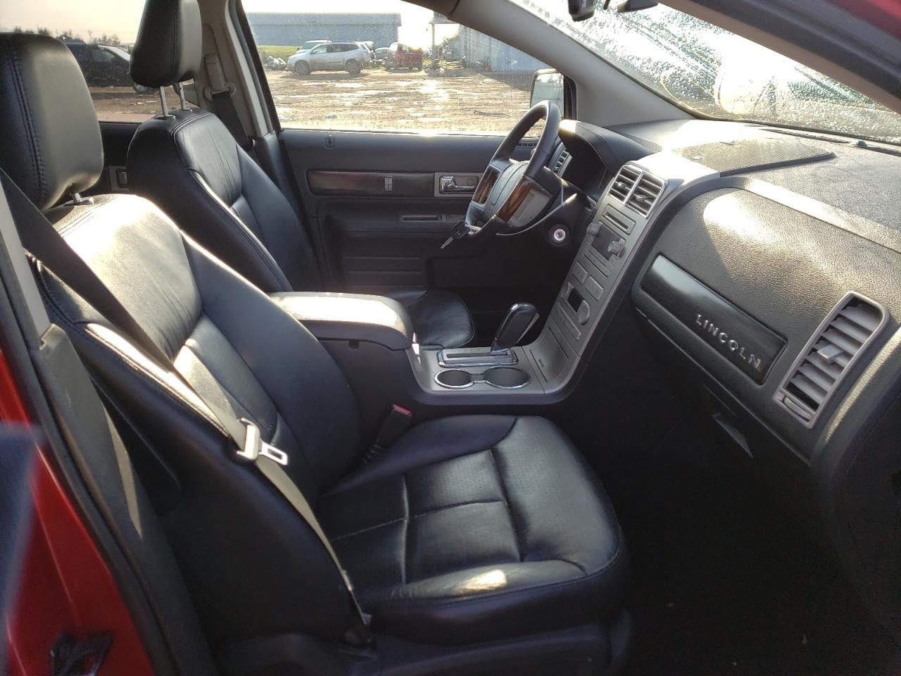 Photo 5 from auction – 2007 LINCOLN MKX with VIN 2LMDU88C47BJ07953
