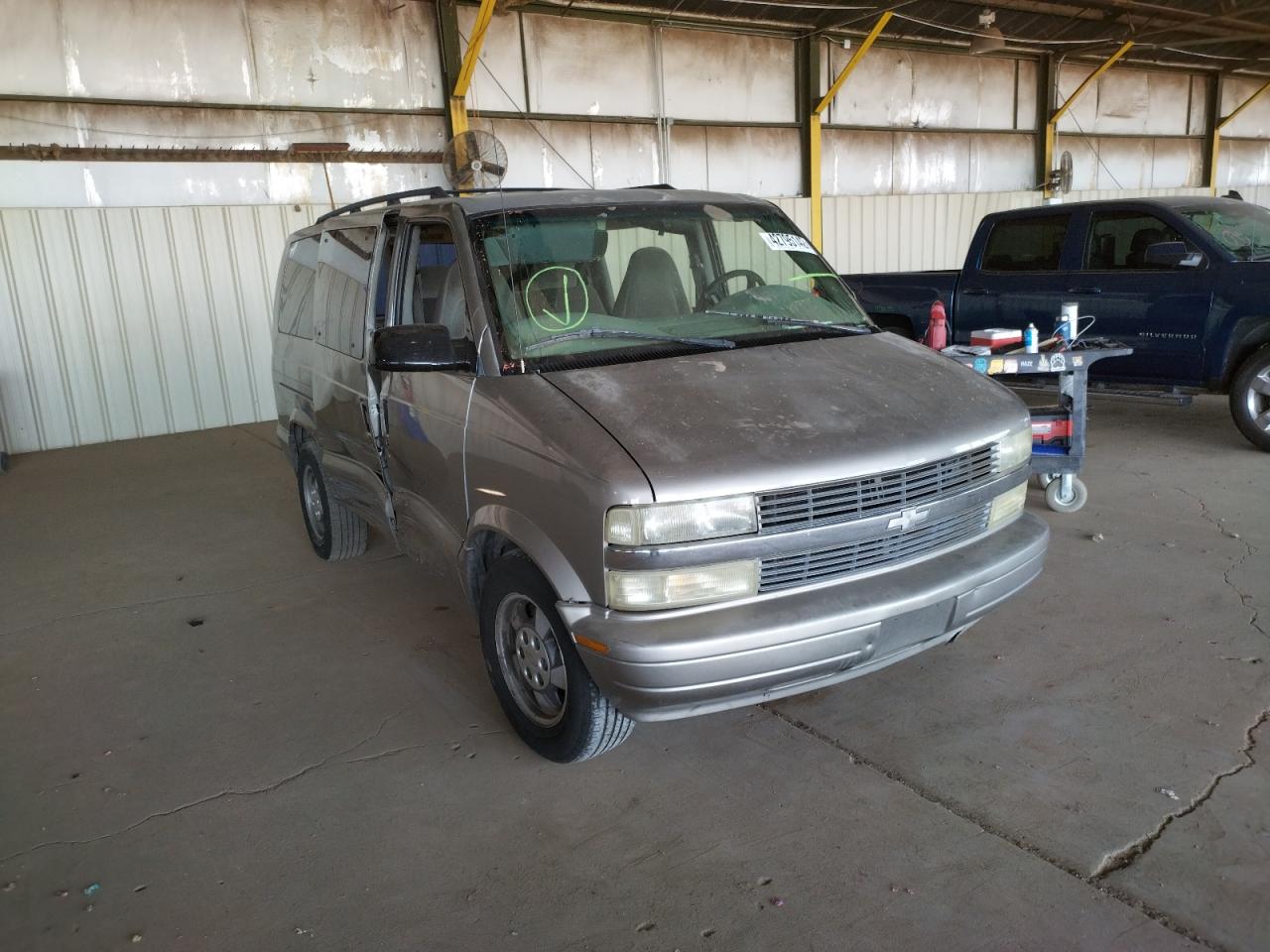 CHEVROLET ASTRO 2003 with VIN 1GNDM19X23B107935 - Photo from auction
