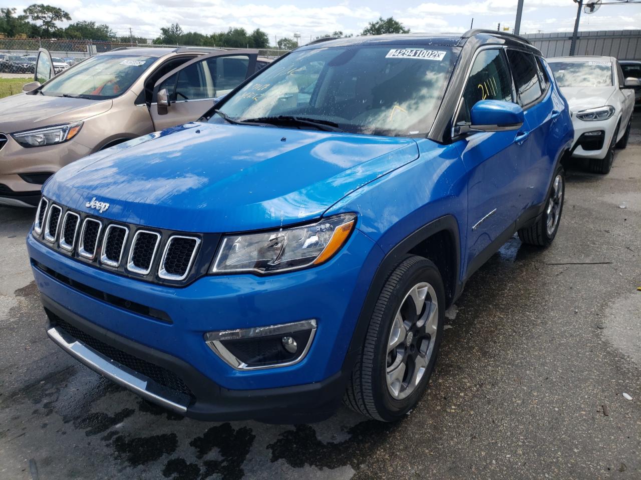 Photo 2 from auction – 2018 JEEP COMPASS LI with VIN 3C4NJDCB8JT365912