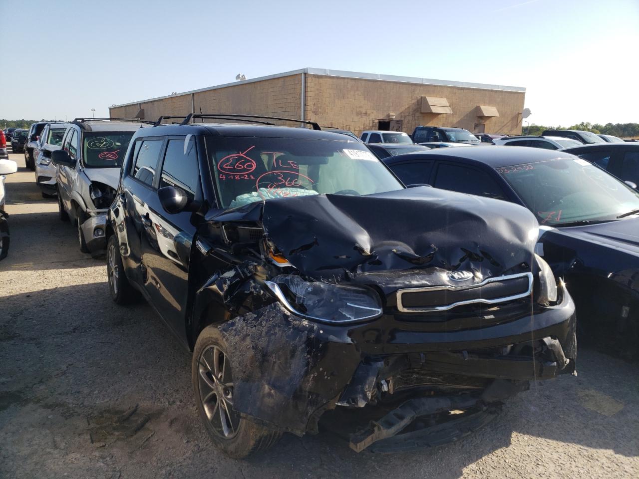 KIA SOUL 2016 with VIN KNDJN2A27G7277635 - Photo from auction