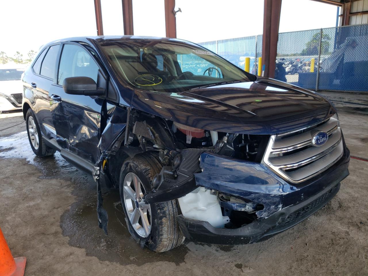 FORD EDGE SE 2017 with VIN 2FMPK3G9XHBC52164 - Photo from auction