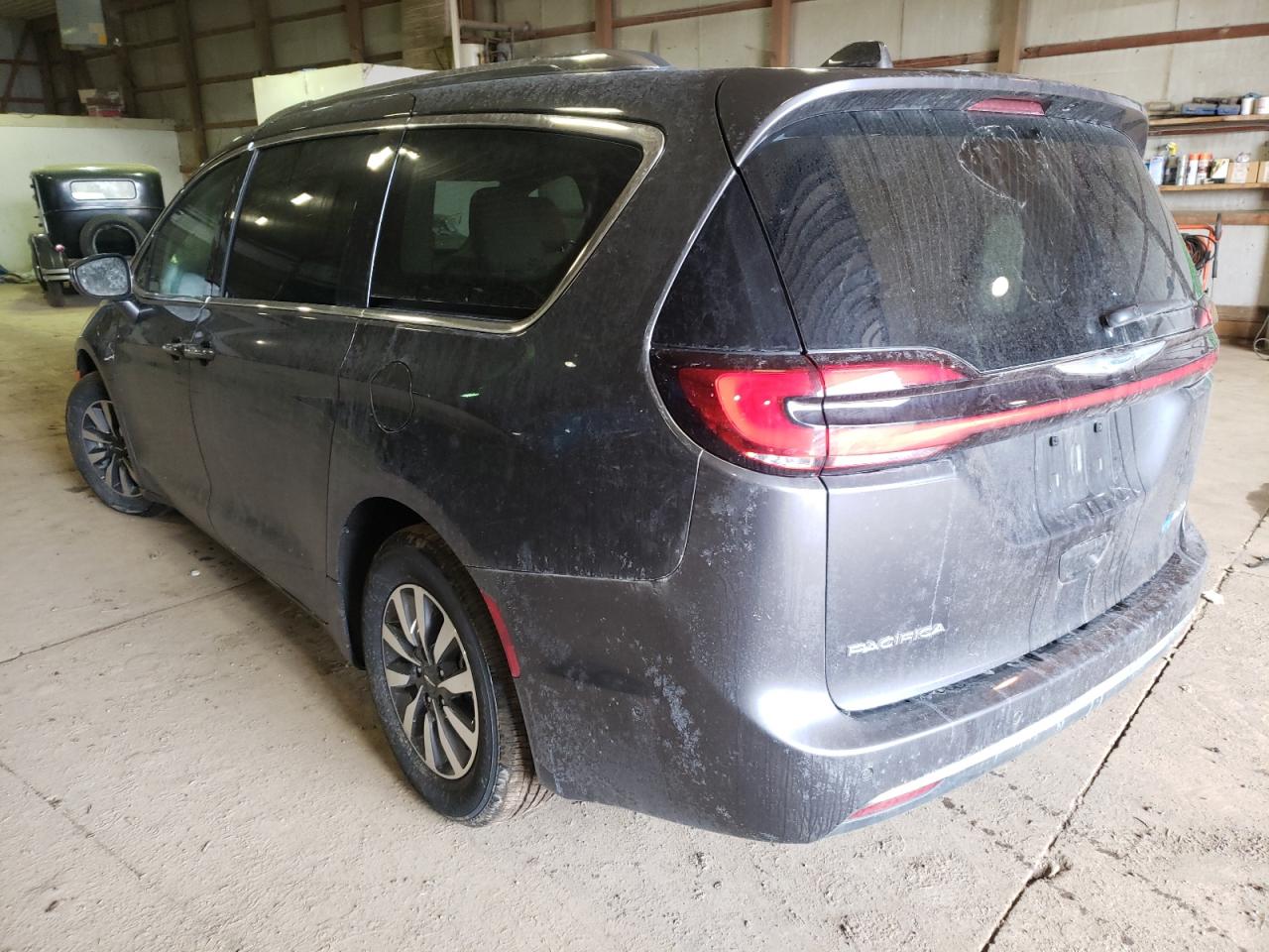 Photo 3 from auction – 2021 CHRYSLER PACIFICA H with VIN 2C4RC1L71MR580609