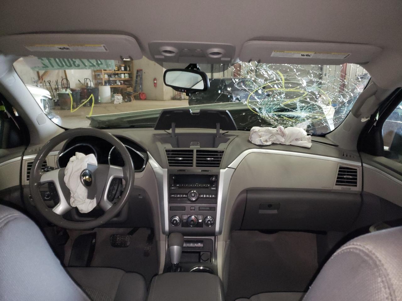 Photo 9 from auction – 2012 CHEVROLET TRAVERSE L with VIN 1GNKRFED8CJ362094