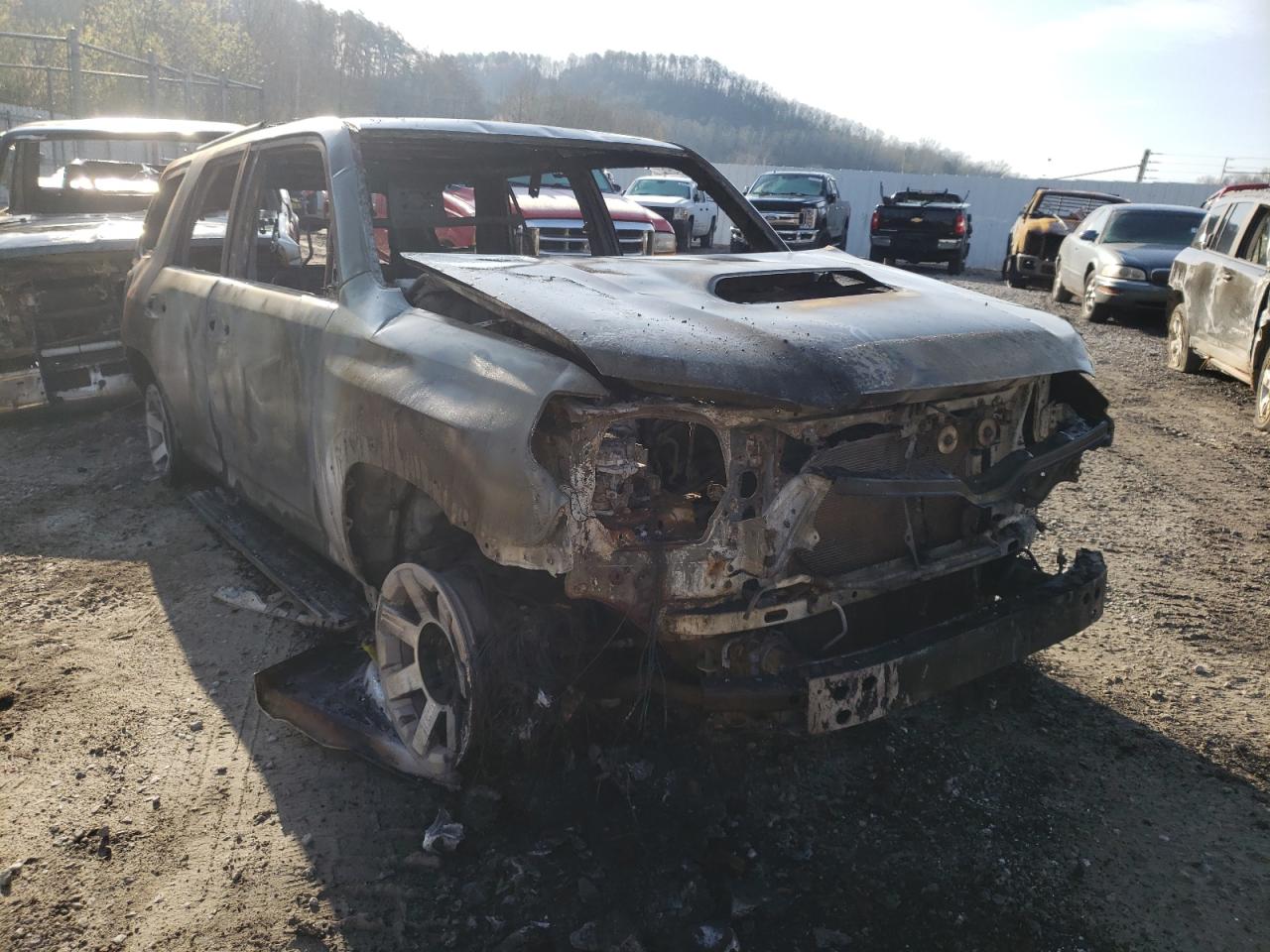 TOYOTA 4RUNNER SR 2017 with VIN JTEBU5JR4H5429255 - Photo from auction