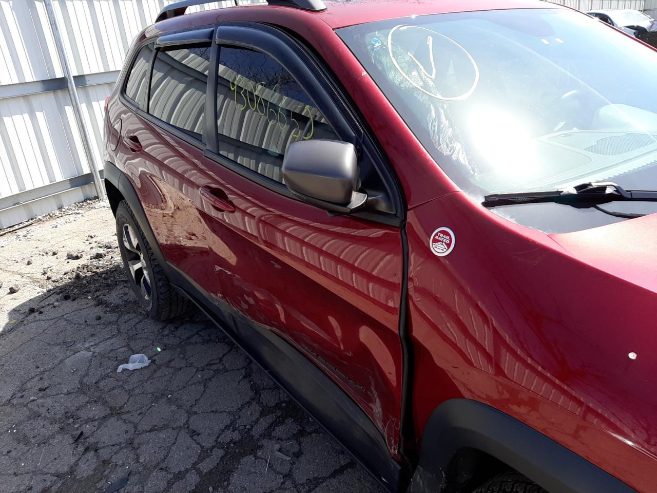 Photo 9 from auction – 2015 JEEP CHEROKEE T with VIN 1C4PJMBS6FW509615