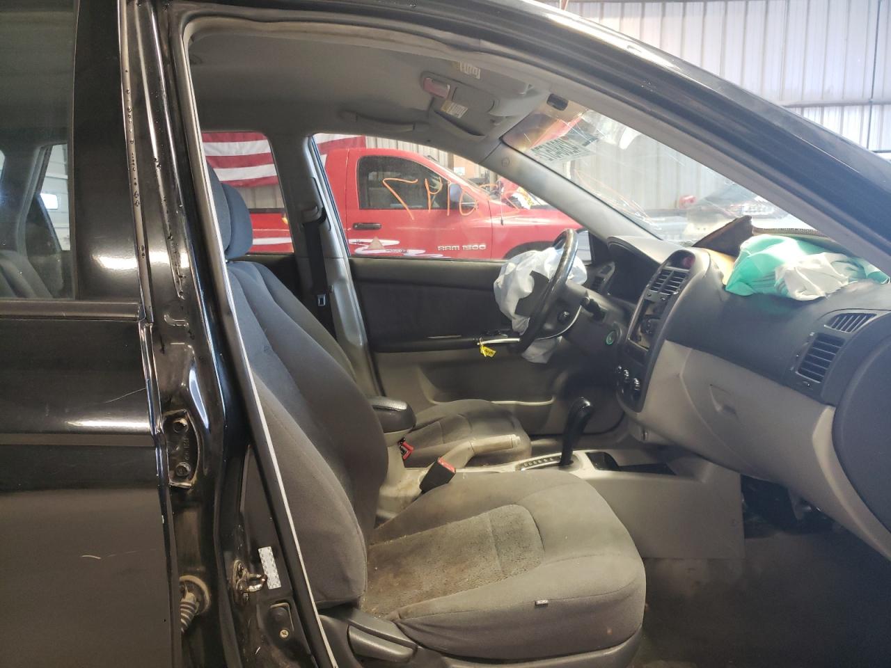 Photo 5 from auction – 2006 KIA SPECTRA with VIN KNAFE161365310976