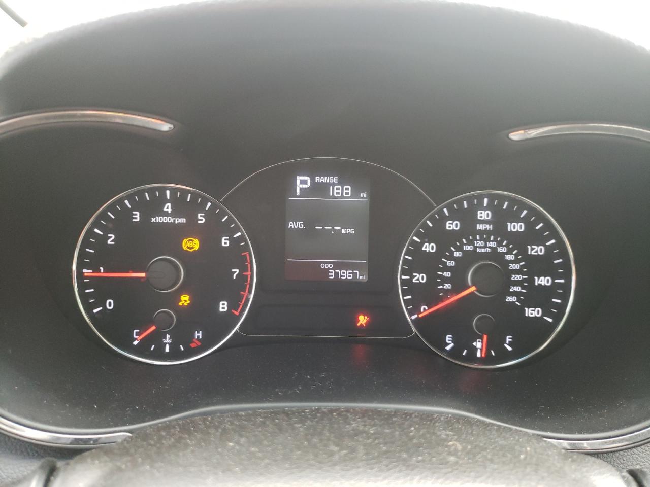 Photo 8 from auction – 2018 KIA FORTE LX with VIN 3KPFK4A70JE243369