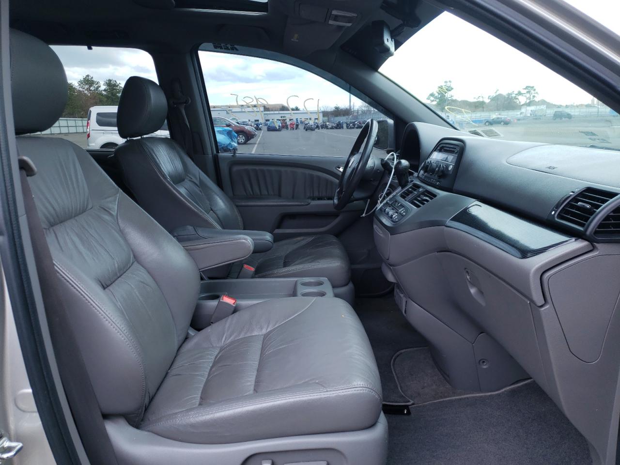 Photo 5 from auction – 2009 HONDA ODYSSEY EX with VIN 5FNRL38699B042982
