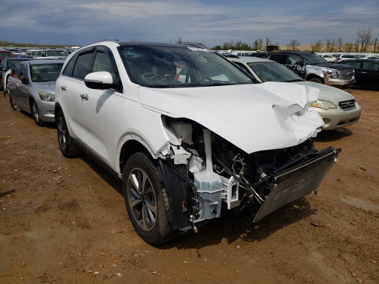 KIA SORENTO EX 2019 with VIN 5XYPH4A53KG453440 - Photo from auction
