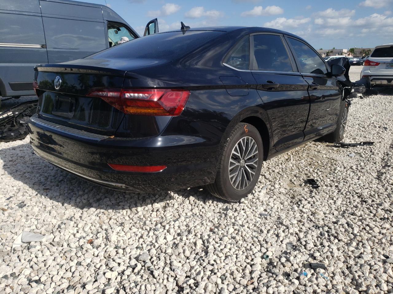 Photo 4 from auction – 2019 VOLKSWAGEN JETTA SEL with VIN 3VWEB7BU4KM249830