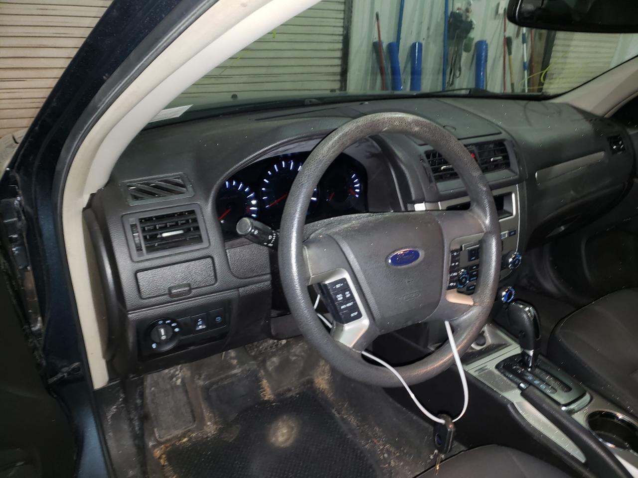 Photo 9 from auction – 2012 FORD FUSION with VIN 3FAHP0HA7CR406069