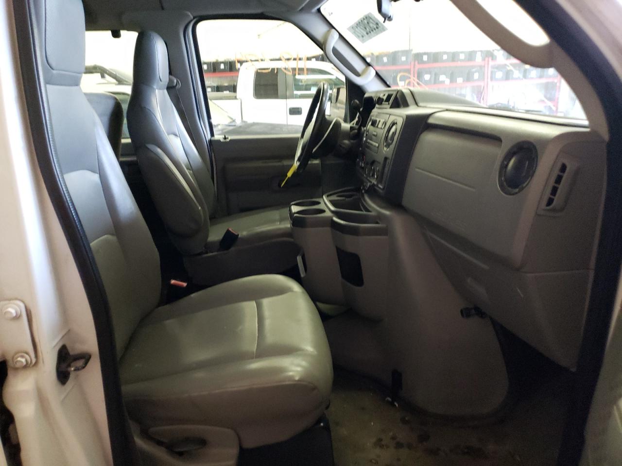 Photo 5 from auction – 2011 FORD ECONOLINE with VIN 1FBNE3BL0BDA60957