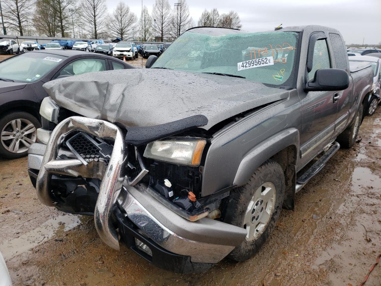 Photo 2 from auction – 2006 CHEVROLET SILVERADO with VIN 1GCEK19B86Z121017