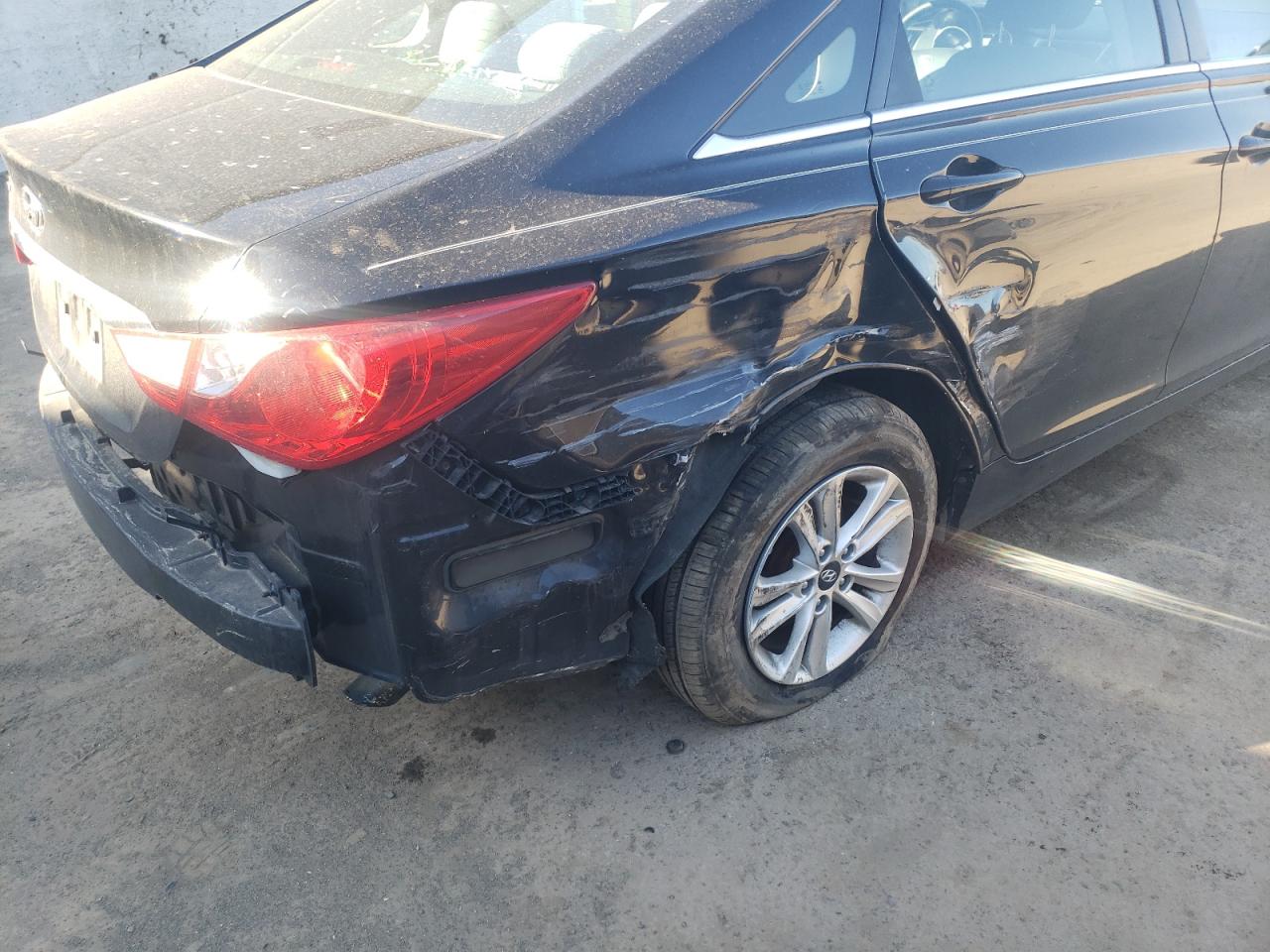 Photo 9 from auction – 2013 HYUNDAI SONATA GLS with VIN 5NPEB4AC5DH758408
