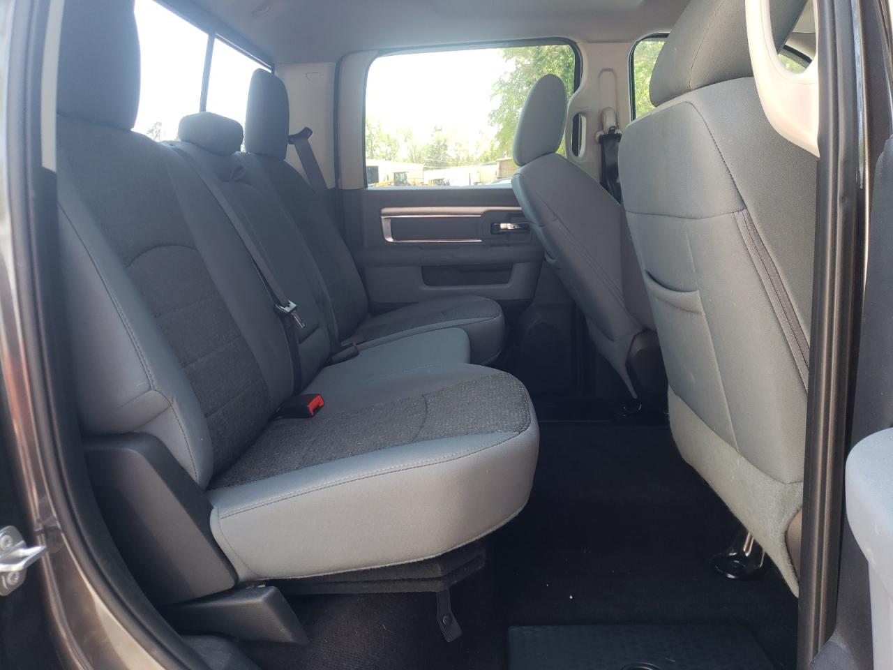 Photo 6 from auction – 2017 RAM 1500 SLT with VIN 3C6RR7LTXHG793012