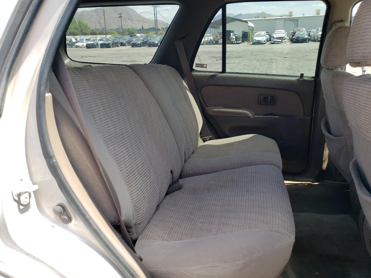 Photo 6 from auction – 1997 TOYOTA 4RUNNER SR with VIN JT3HN86R9V0094495