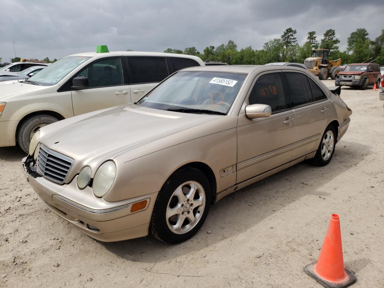 Photo 2 from auction – 2001 MERCEDES-BENZ E 430 with VIN WDBJF70J01B264800
