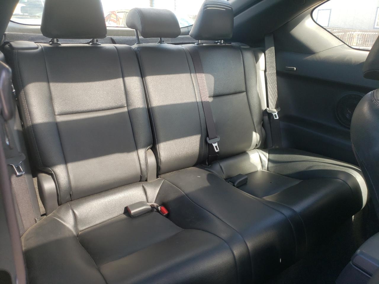 Photo 6 from auction – 2011 TOYOTA SCION TC with VIN JTKJF5C72B3001363