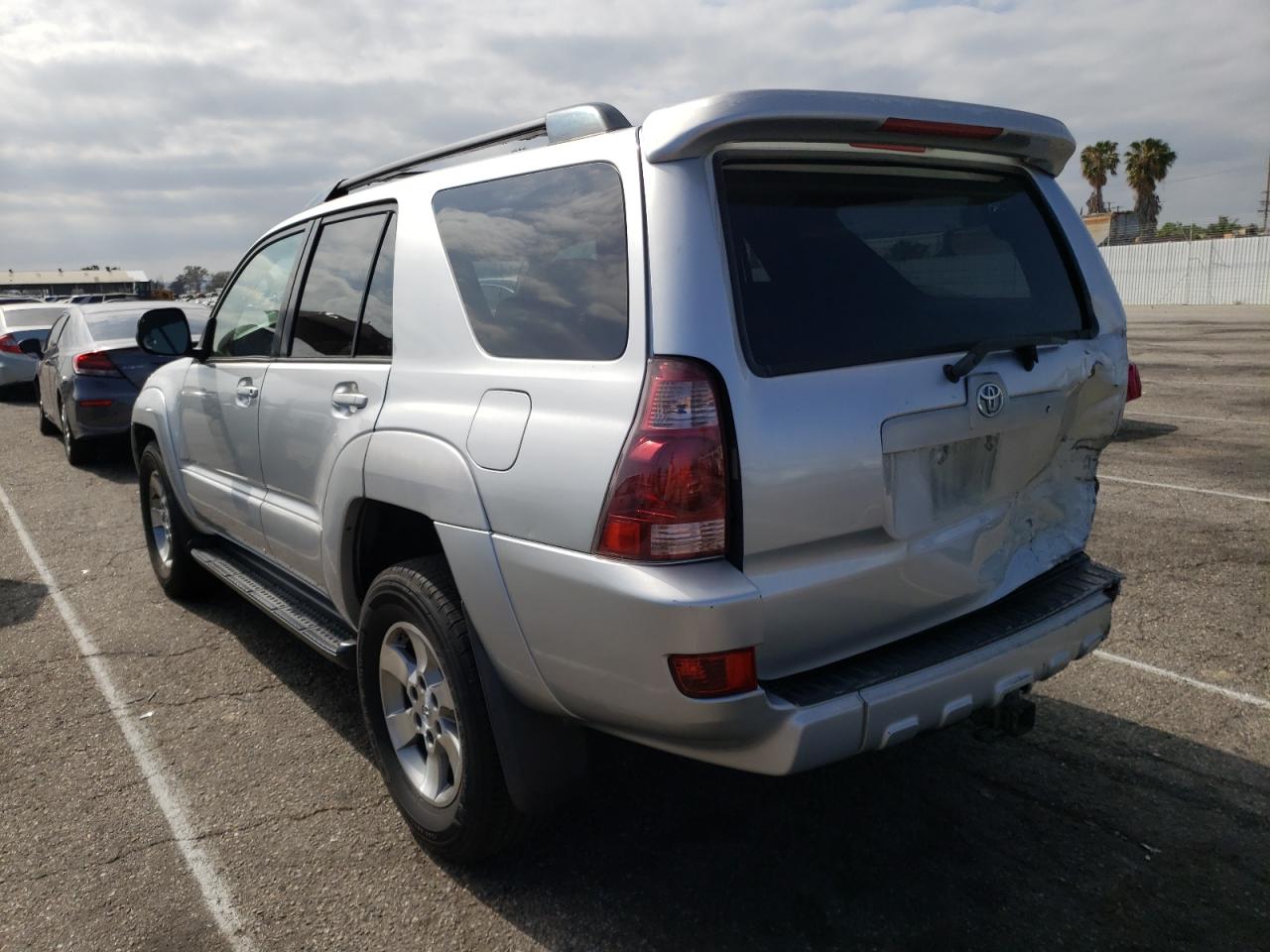 Photo 3 from auction – 2005 TOYOTA 4RUNNER SR with VIN JTEZU14R550049773