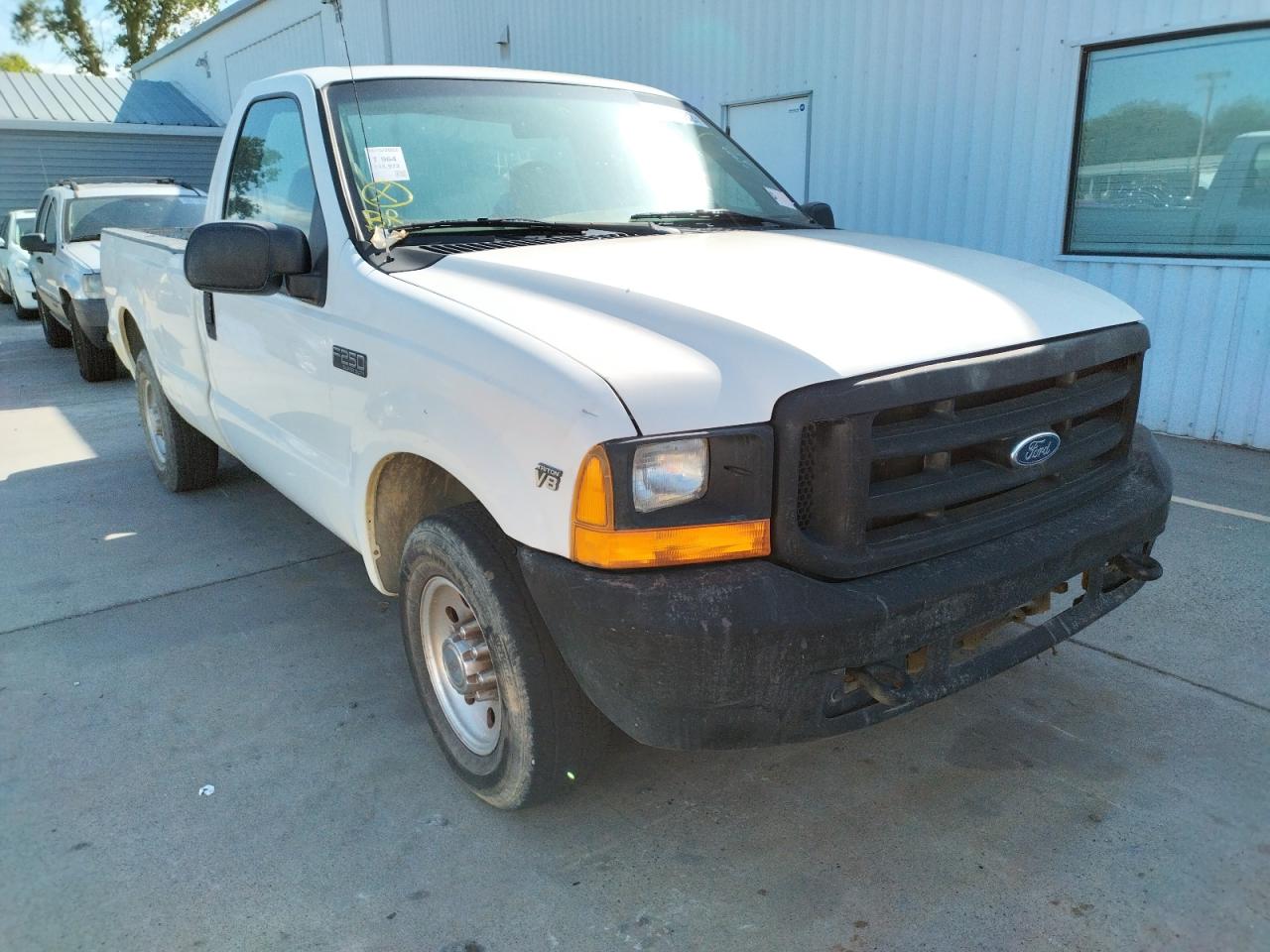 FORD F250 SUPER 2000 with VIN 1FTNF20L0YEC21929 - Photo from auction