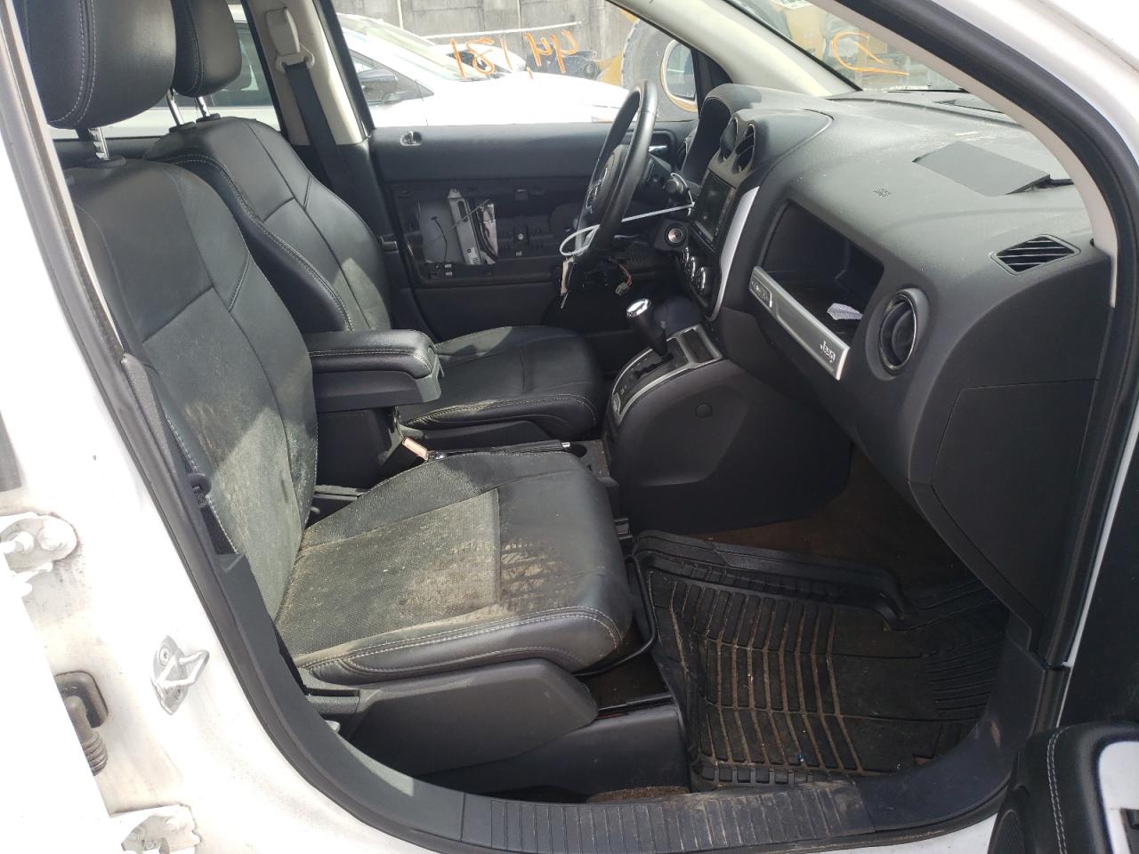 Photo 5 from auction – 2014 JEEP COMPASS LI with VIN 1C4NJDCB3ED555080