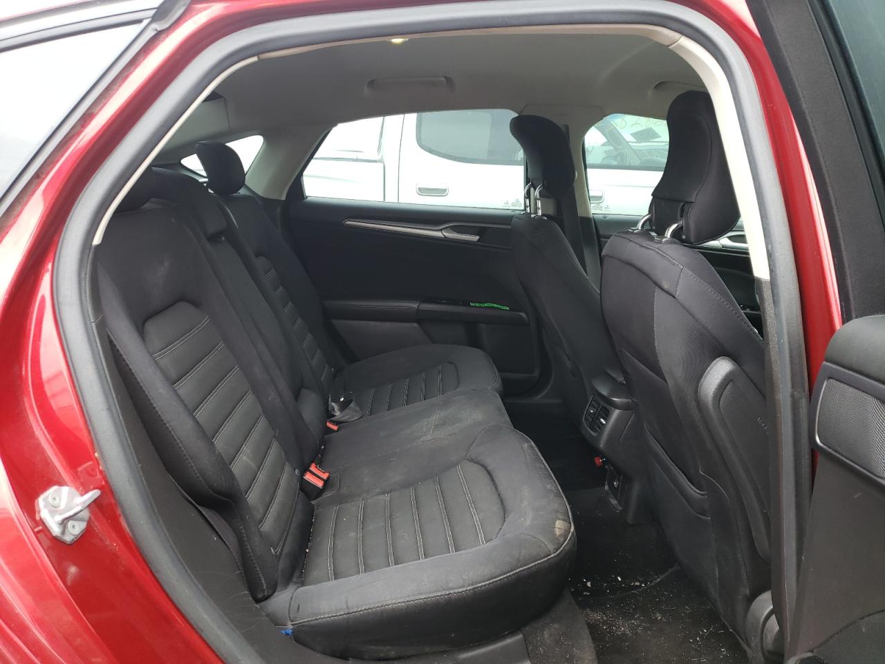 Photo 6 from auction – 2014 FORD FUSION SE with VIN 3FA6P0HD6ER238364