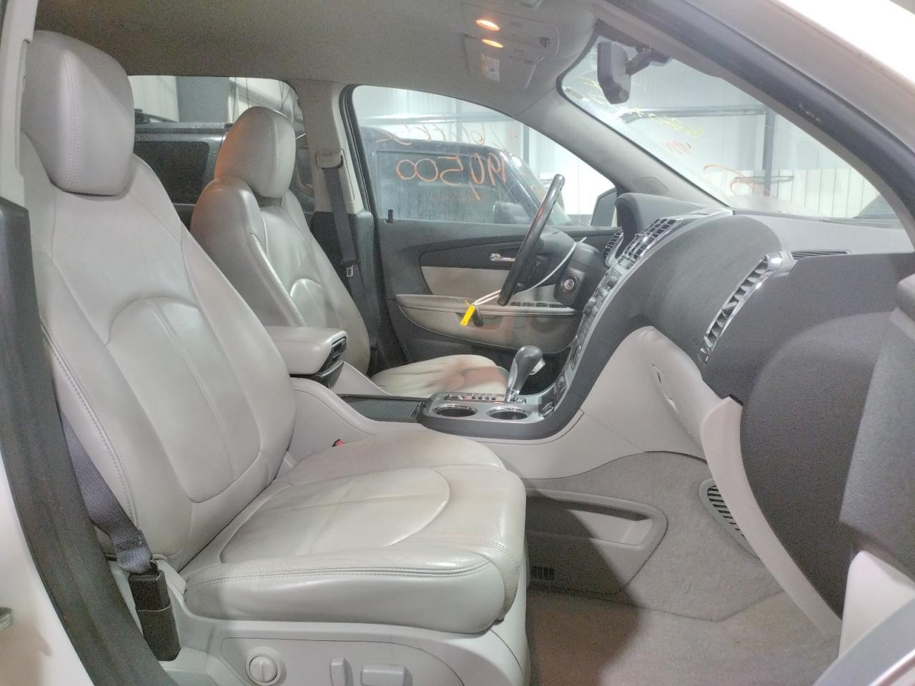 Photo 5 from auction – 2010 GMC ACADIA SLT with VIN 1GKLVNED3AJ128935