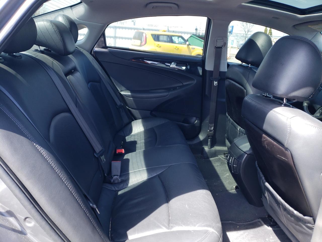 Photo 6 from auction – 2013 HYUNDAI SONATA SE with VIN 5NPEC4AB1DH599519