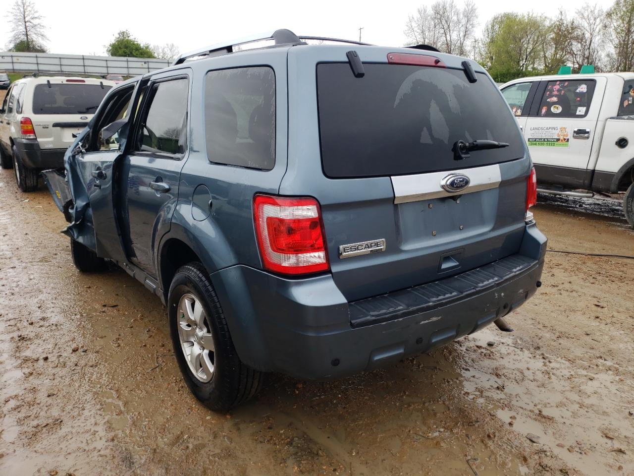 Photo 3 from auction – 2010 FORD ESCAPE LIM with VIN 1FMCU0E72AKA29542