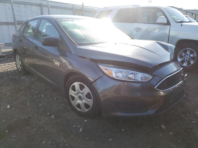FORD FOCUS S 2015 with VIN 1FADP3E2XFL362701 - Photo from auction