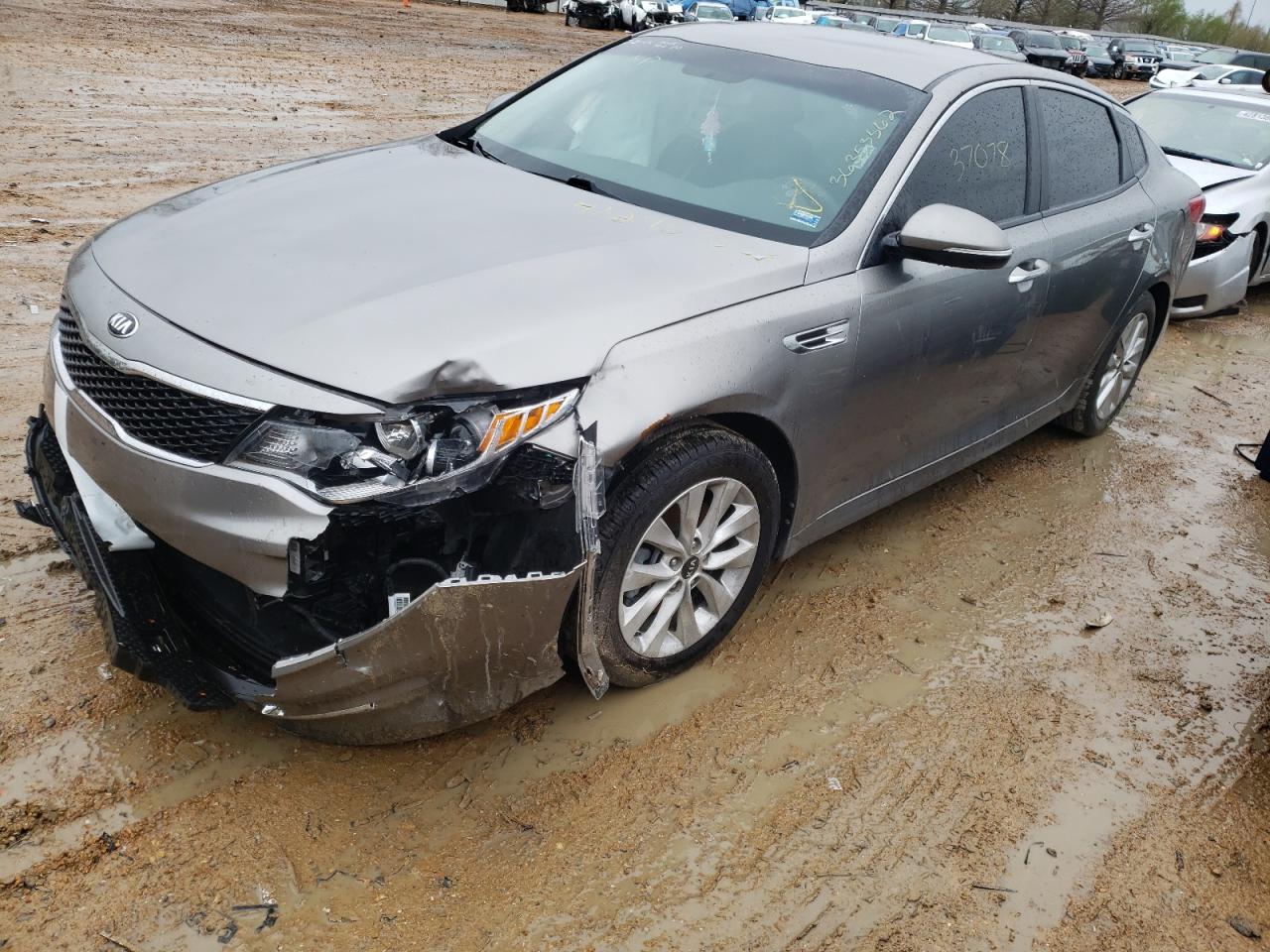 Photo 2 from auction – 2018 KIA OPTIMA LX with VIN 5XXGT4L35JG267850