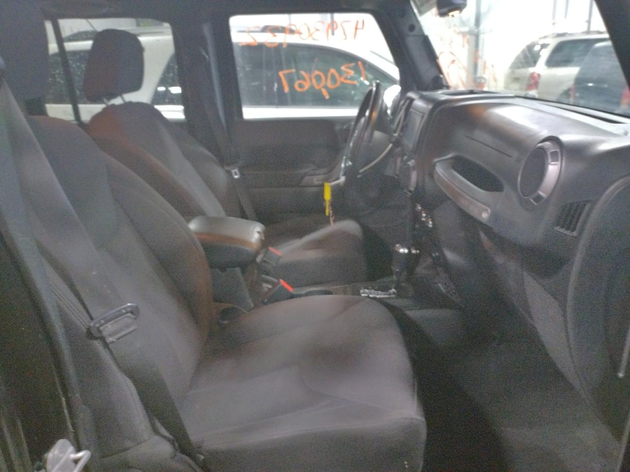 Photo 5 from auction – 2013 JEEP WRANGLER U with VIN 1C4BJWDG2DL630011