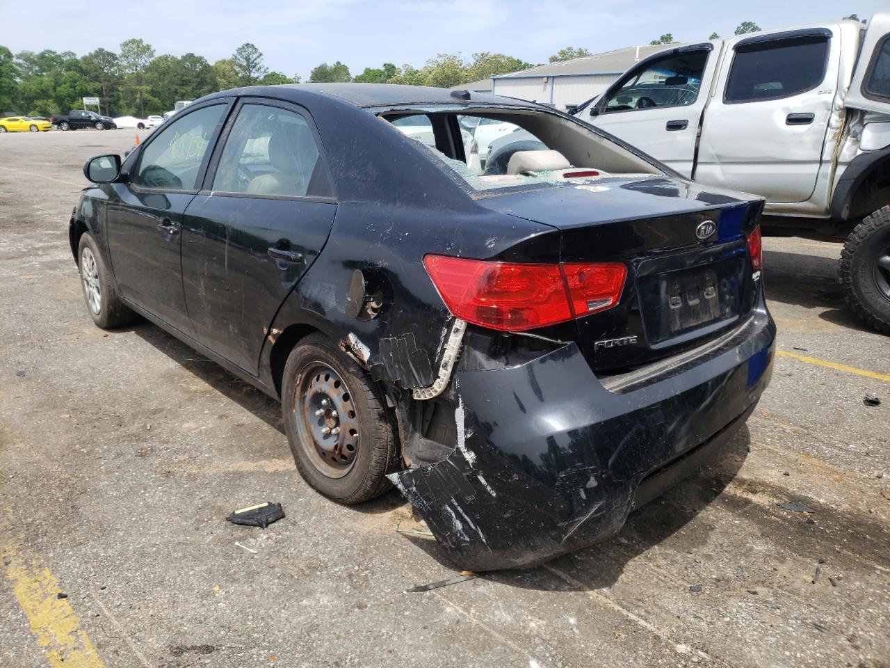Photo 3 from auction – 2010 KIA FORTE LX with VIN KNAFT4A28A5169337