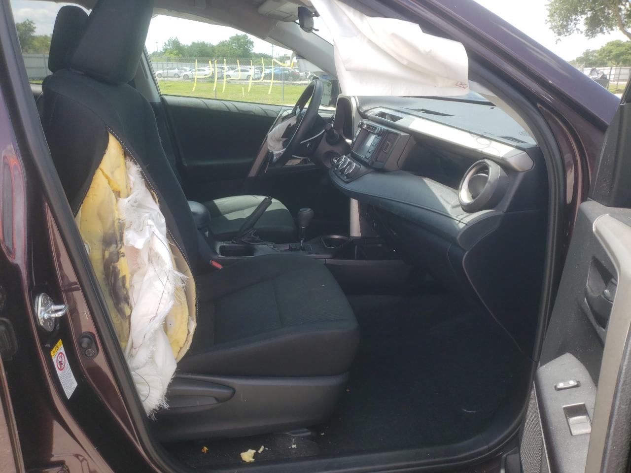 Photo 5 from auction – 2018 TOYOTA RAV4 LE with VIN 2T3ZFREV8JW481899