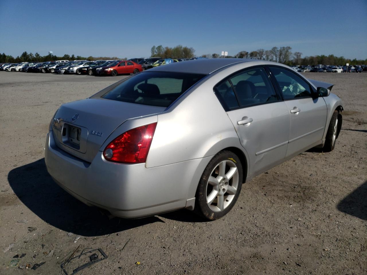 Photo 4 from auction – 2004 NISSAN MAXIMA SE with VIN 1N4BA41E24C824079