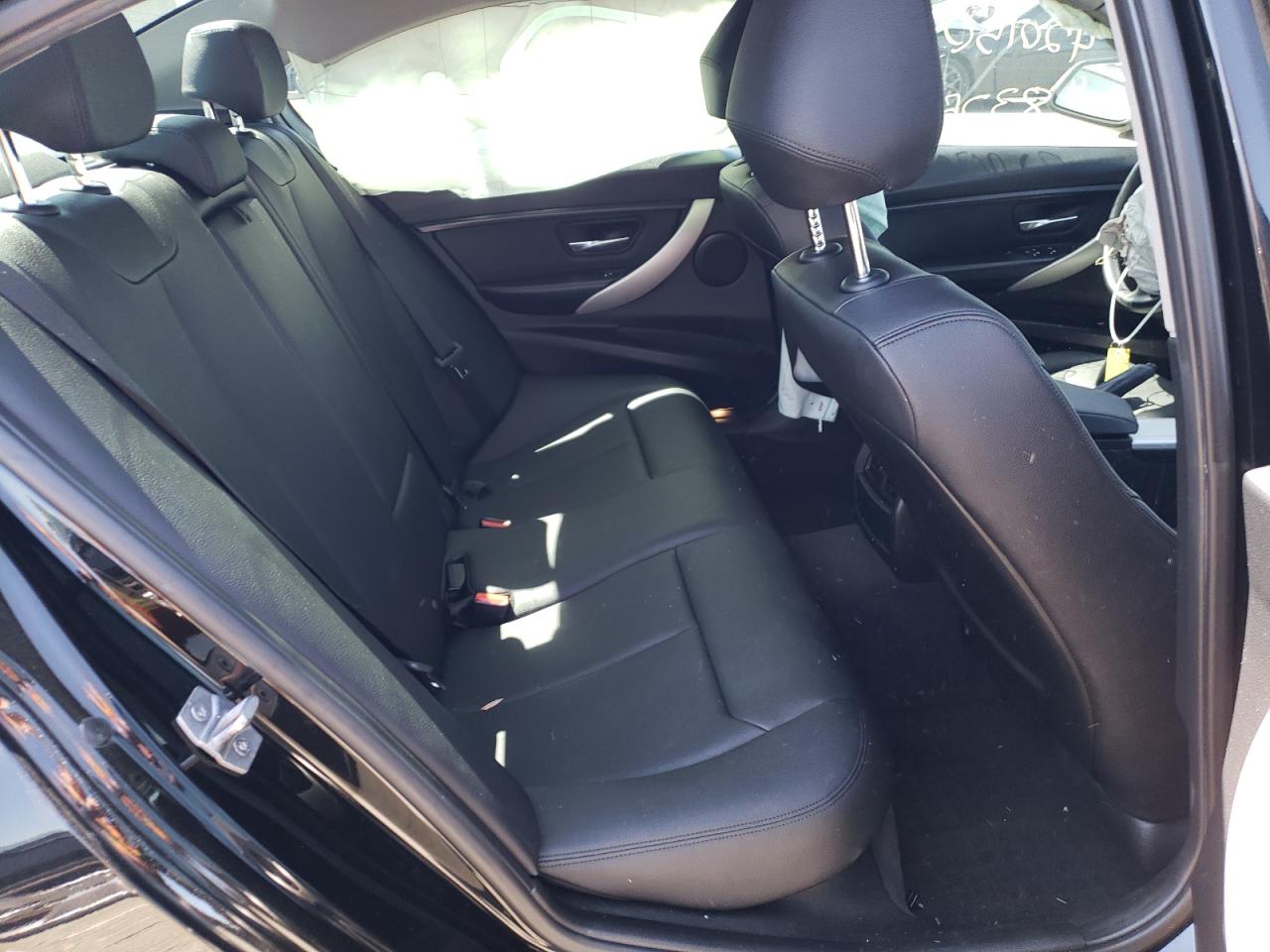 Photo 6 from auction – 2016 BMW 320 XI with VIN WBA8E5G56GNT40539