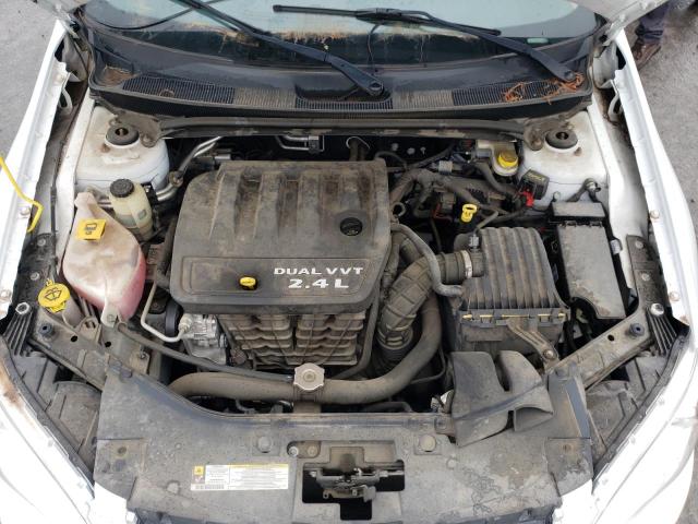 Photo 7 from auction – 2013 CHRYSLER 200 LX with VIN 1C3CCBAB0DN640139