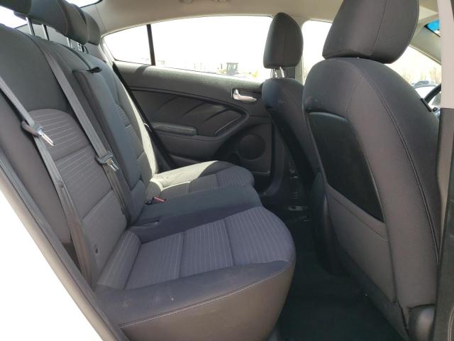 Photo 6 from auction – 2018 KIA FORTE LX with VIN 3KPFL4A75JE166172