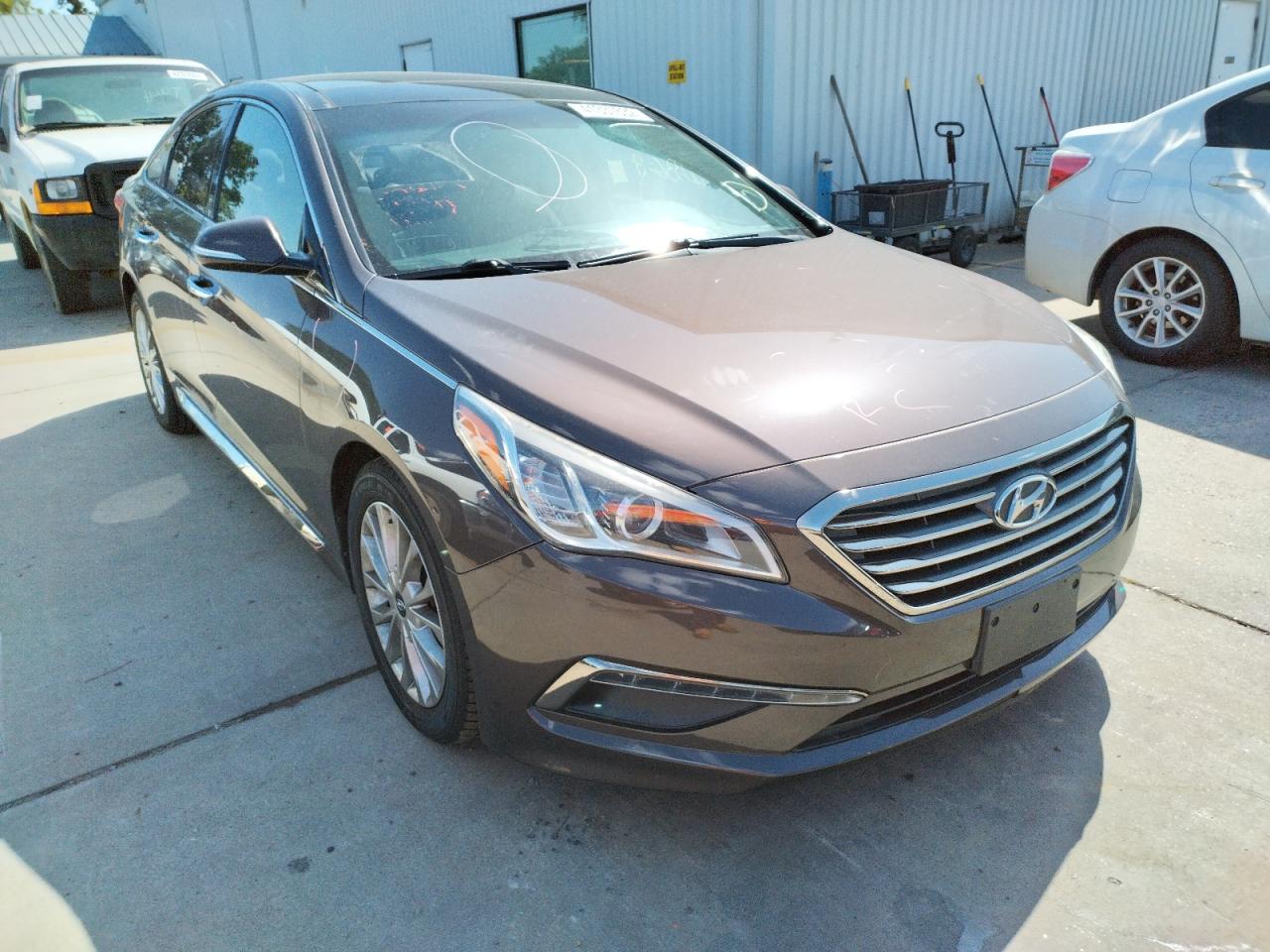 HYUNDAI SONATA SPO 2015 with VIN 5NPE34AF3FH045839 - Photo from auction