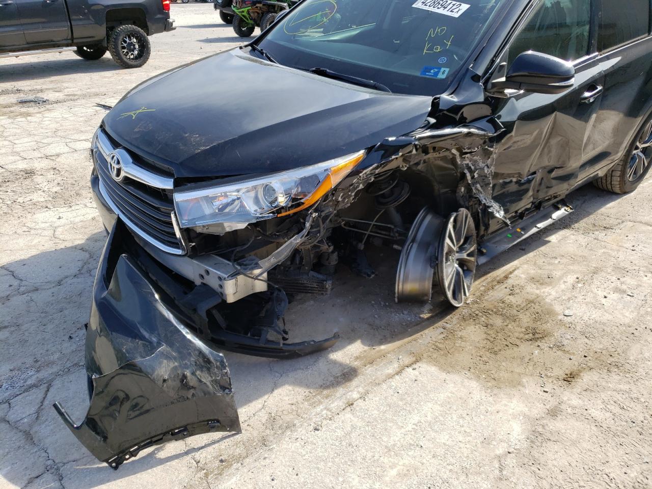 Photo 9 from auction – 2016 TOYOTA HIGHLANDER with VIN 5TDJKRFH0GS284141