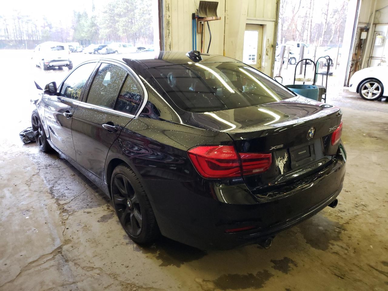 صورة رقم 3 من المزاد - 2016 BMW 340 XI مع VIN WBA8B7G52GNT70626