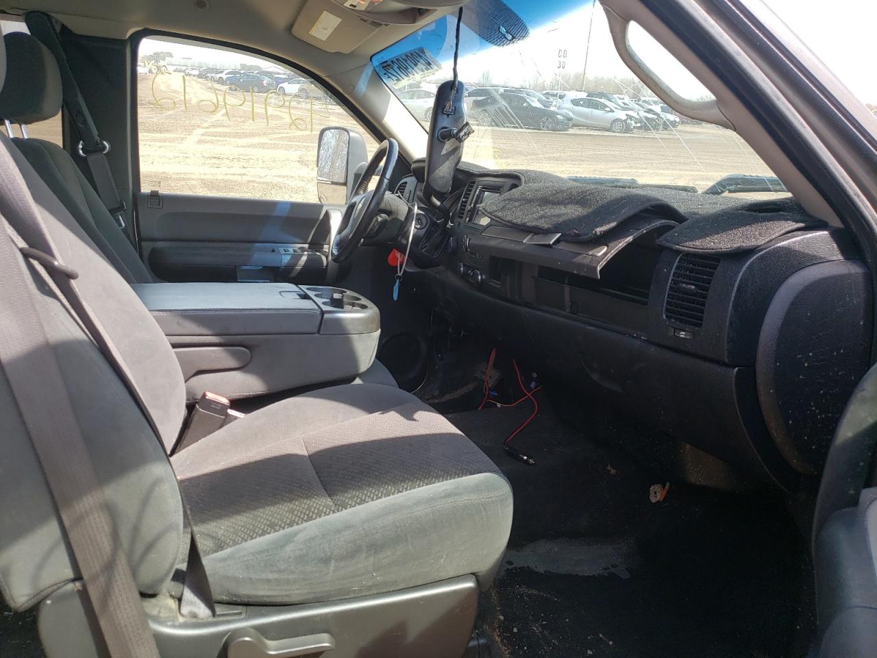 Photo 5 from auction – 2007 CHEVROLET SILVERADO with VIN 2GCFK19Y871671675