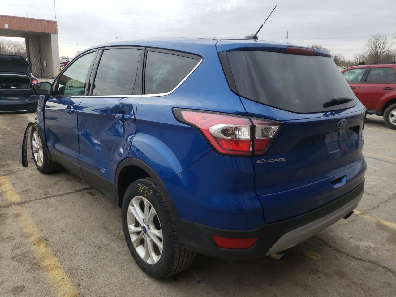 Photo 3 from auction – 2017 FORD ESCAPE SE with VIN 1FMCU0GD5HUE33162